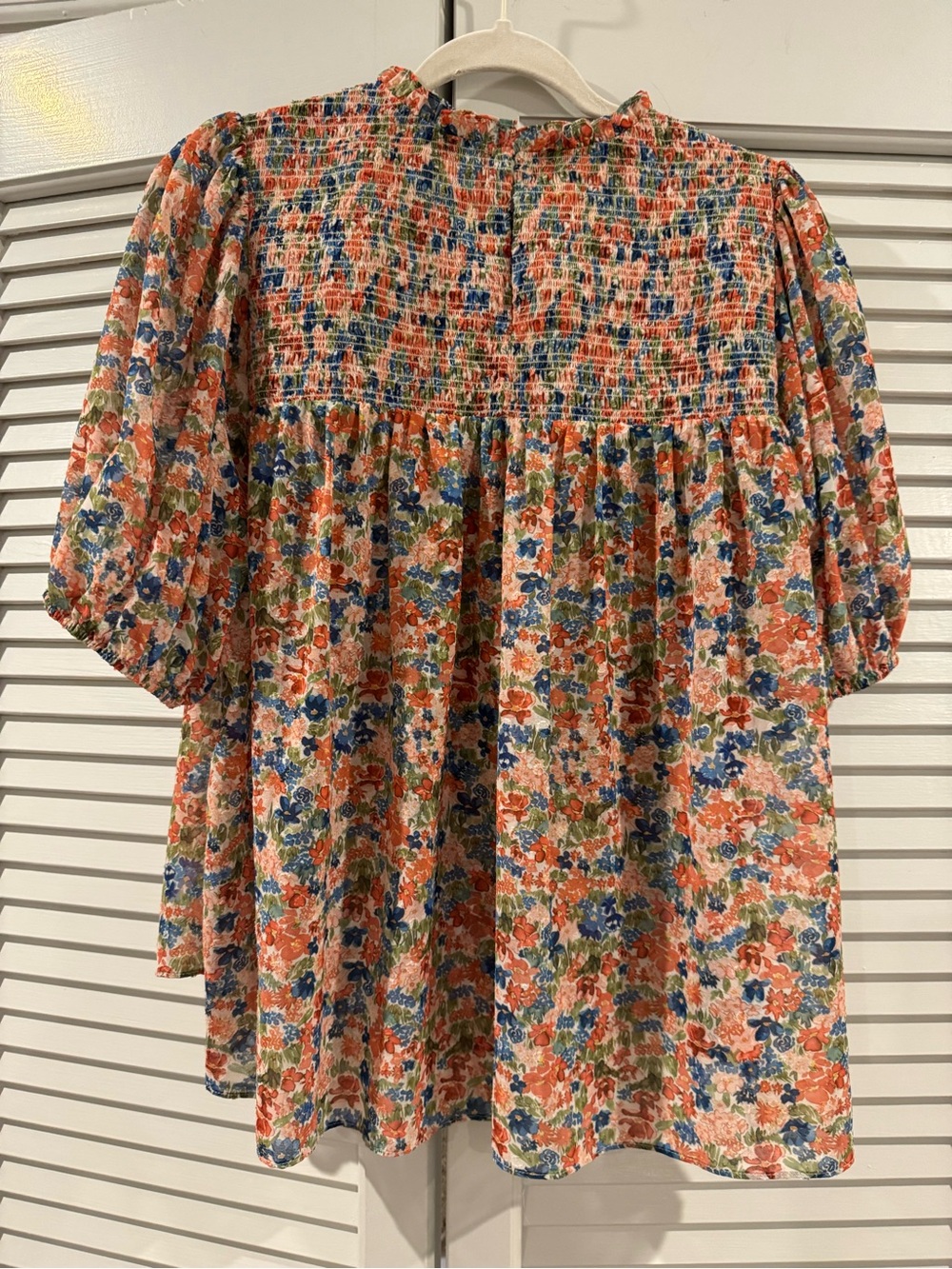 Shoshanna Coral Floral Smocked Puff-Sleeve Blouse with Blue and Green Accents - Picture 6 of 7